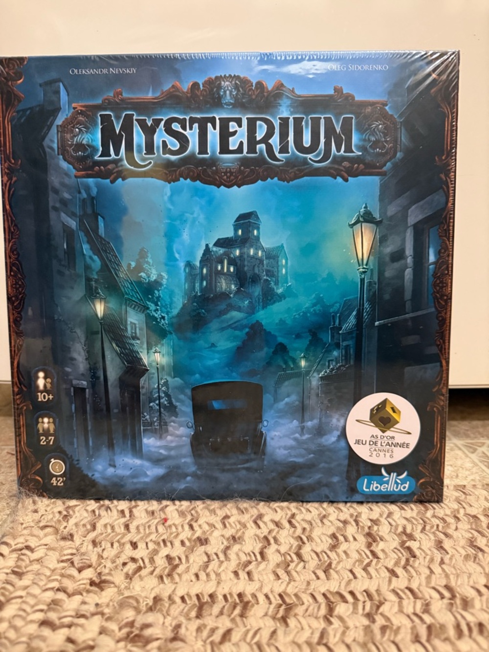 Mysterium Board Game - Blue Mystery Theme